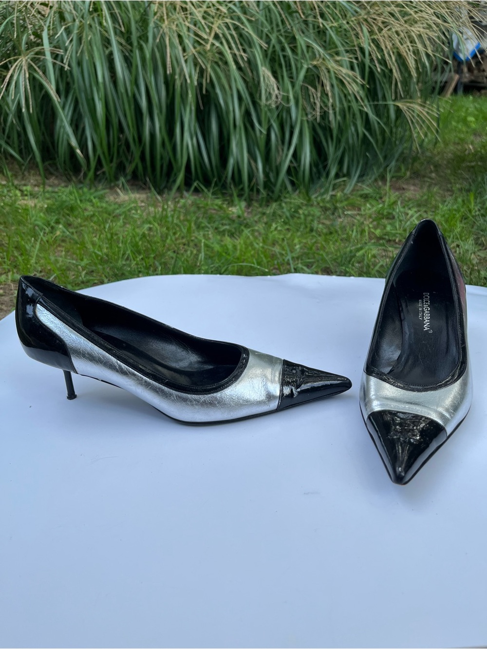 Dolce Gabbana Pointed Toe Black Silver Kitten Heel pumps EU 37 Italy FLAWS